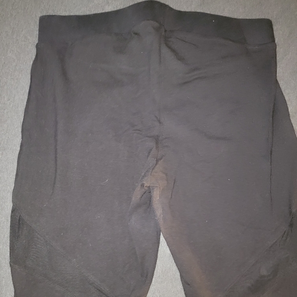 Torrid Active Mesh Detail Full Length Legging - 2XL - Black - Picture 8 of 9